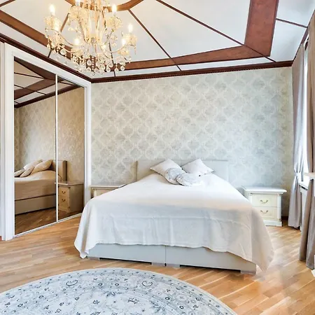 The Goldsmiths' Old Town Treasure Apartamento